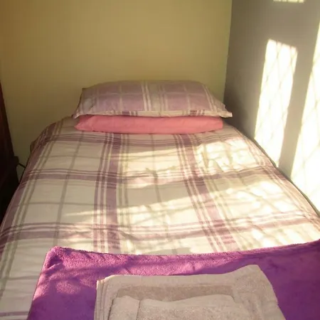 16 Egdrive Family Run Homestay szállás